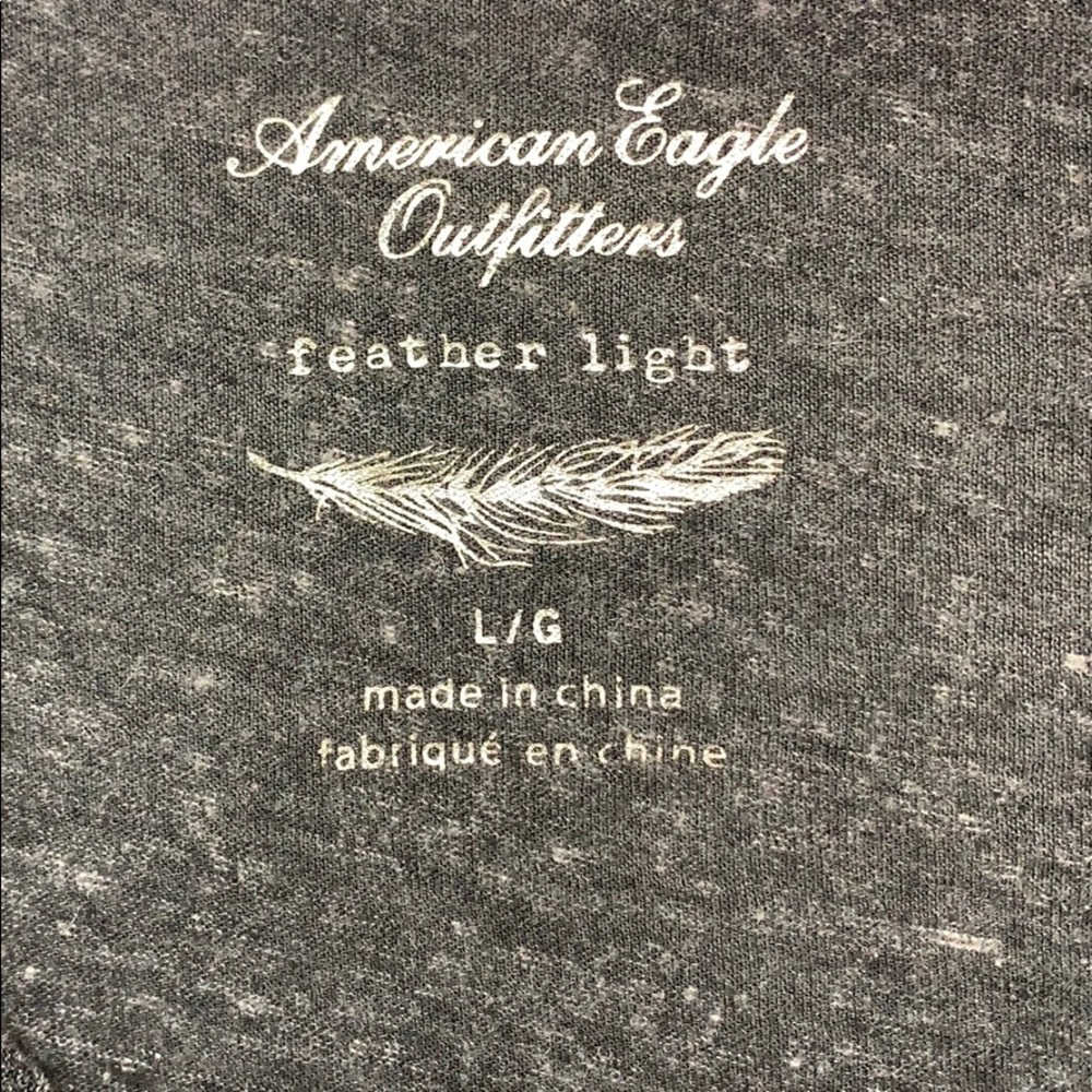 Final price drop🌸Large 3/4 sleeve American Eagle - Picture 2 of 4